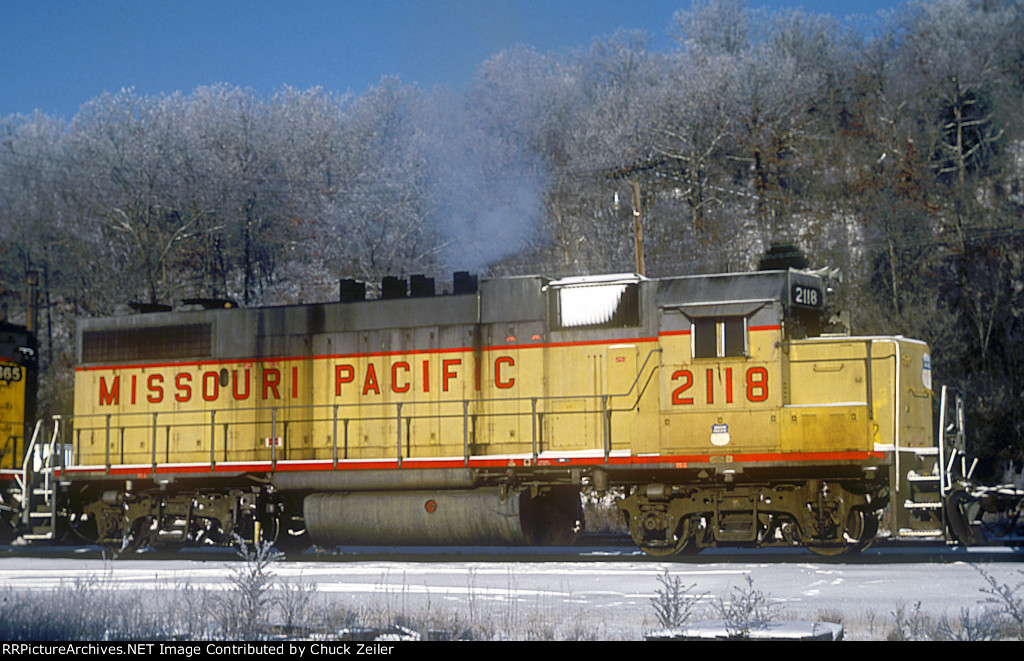 MP GP38-2 2118